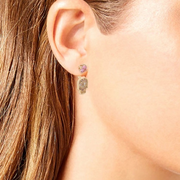 NWT Betsey Johnson Gold Skull Earrings - Picture 5 of 5